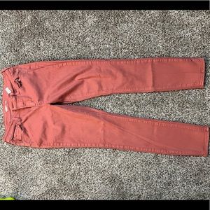 Old navy rockstar skinny Jean. Like new